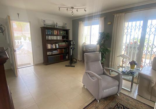 Villa in Algorfa