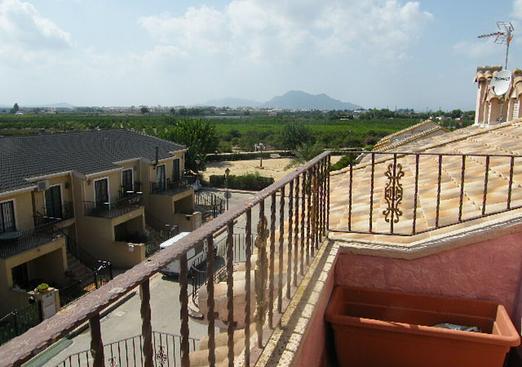 Town house in Daya Nueva