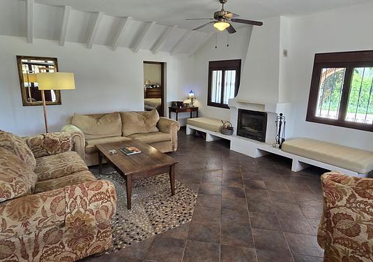 Villa in Periana