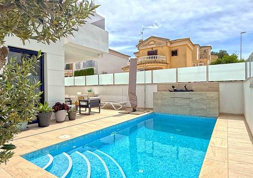Villa in Orihuela Costa