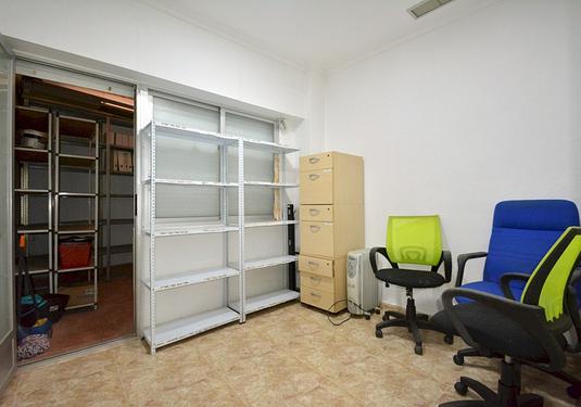 Commercial in Guardamar del Segura