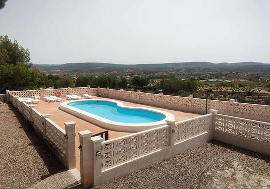 Commercial in Ayora
