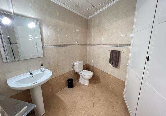 Commercial in Guardamar del Segura