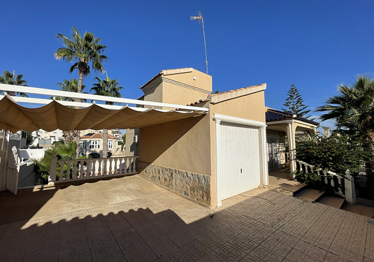 Villa in La Zenia