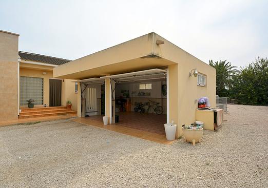 Country house in Almoradi