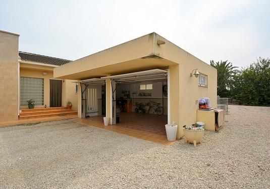 Country house in Almoradi