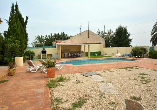 Country house in Almoradi