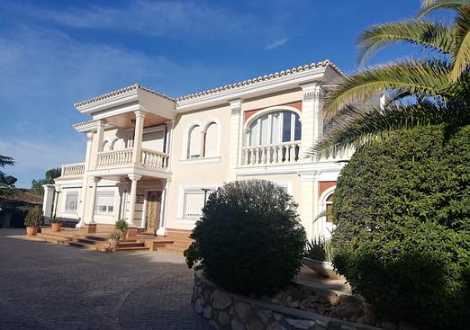 Villa in Yecla