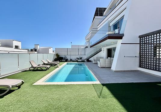 Villa in Villamartin