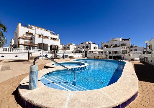 Duplex in Vistabella Golf Entre Naranjos