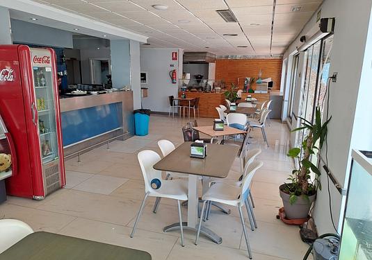 Commercial in La Mata