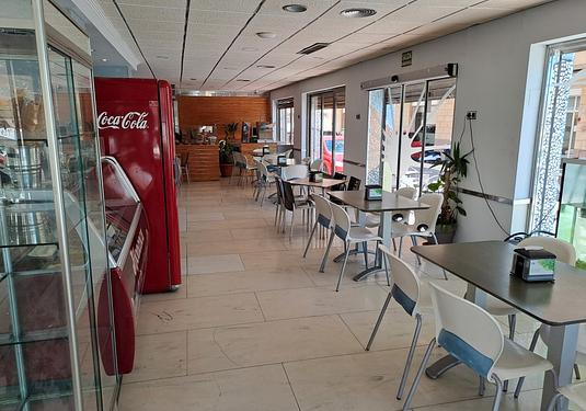 Commercial in La Mata