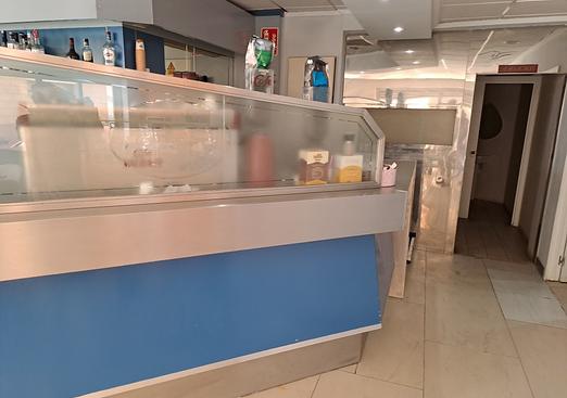 Commercial in La Mata