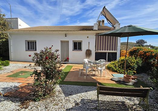 Villa in Benamargosa