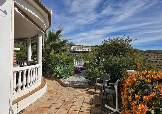 Villa in Benamargosa