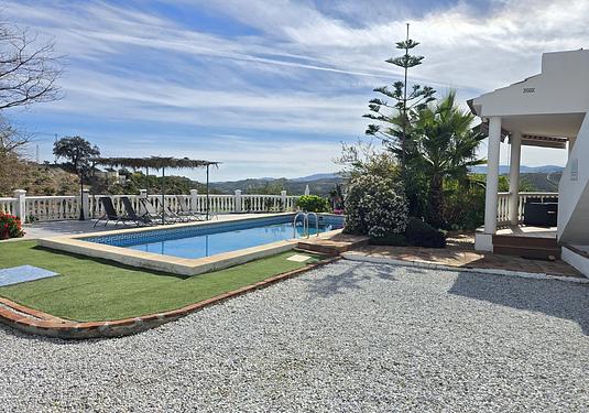 Villa in Benamargosa