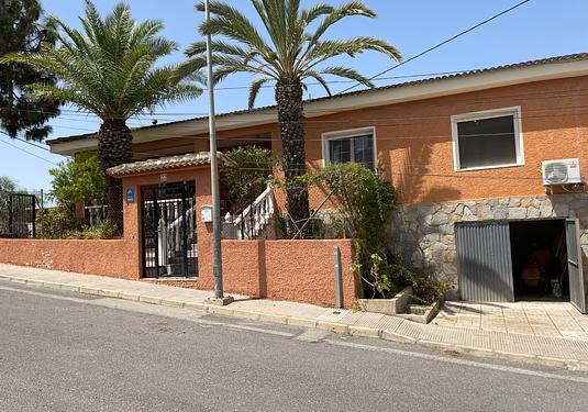 Villa in Benijofar
