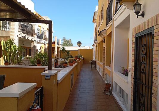 Town house in Catral