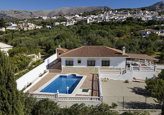 Villa in Periana