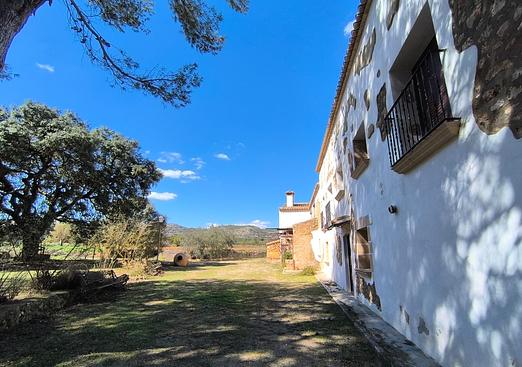 Commercial in Banyeres De Mariola