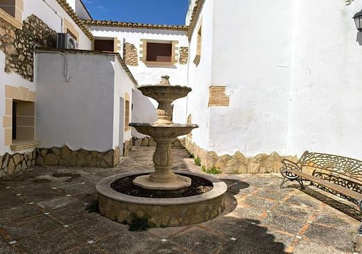 Commercial in Banyeres De Mariola