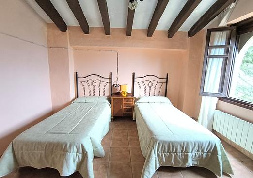 Commercial in Banyeres De Mariola