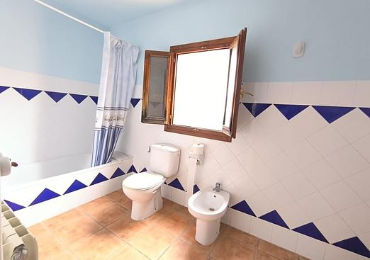 Commercial in Banyeres De Mariola