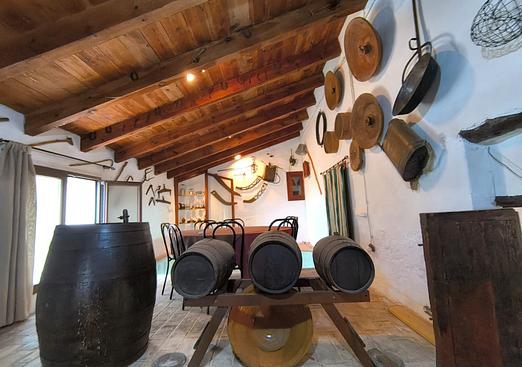 Commercial in Banyeres De Mariola