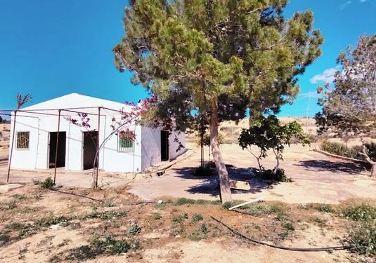 Country house in Abanilla