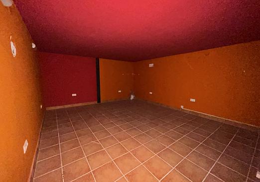 Commercial in Villamartin