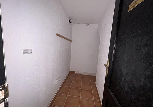 Commercial in Villamartin