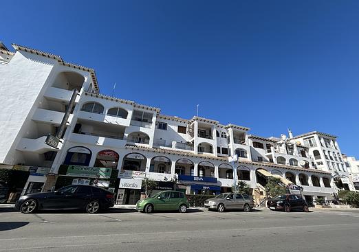 Commercial in Villamartin