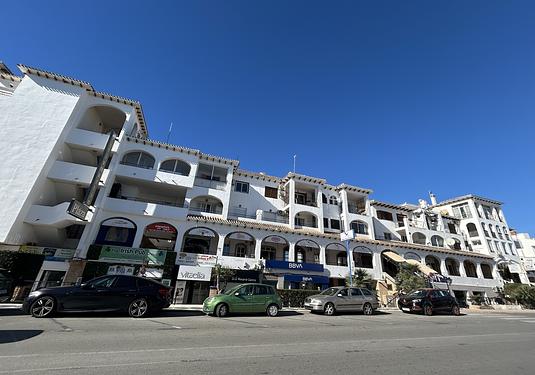 Commercial in Villamartin