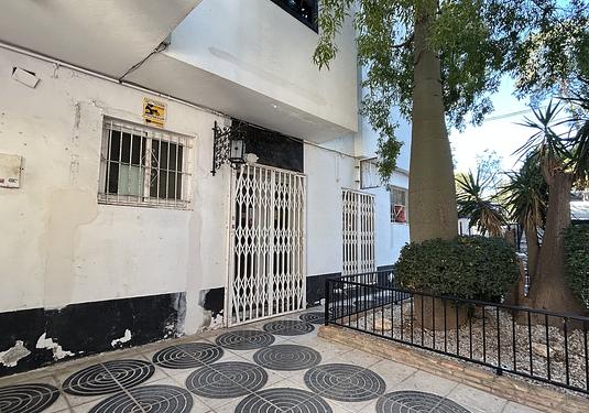 Commercial in Villamartin