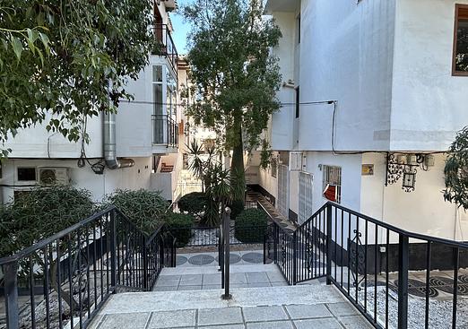 Commercial in Villamartin
