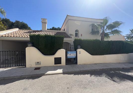 Villa in Orihuela Costa