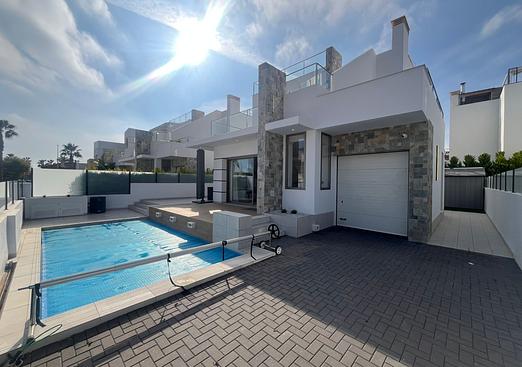Villa in Los Alcazares