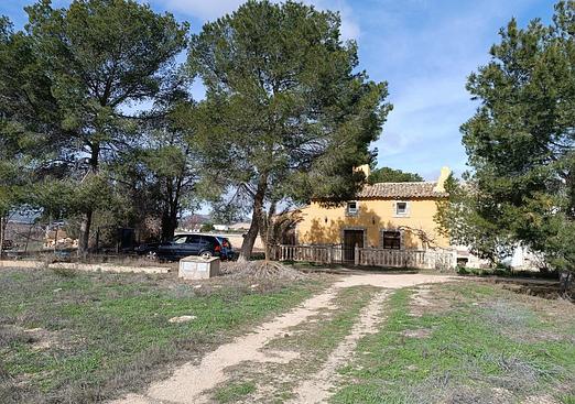 Country house in Yecla