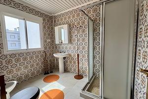 thumb 32