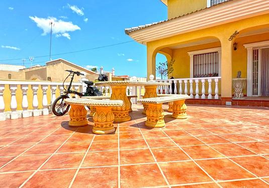 Villa in Torrevieja