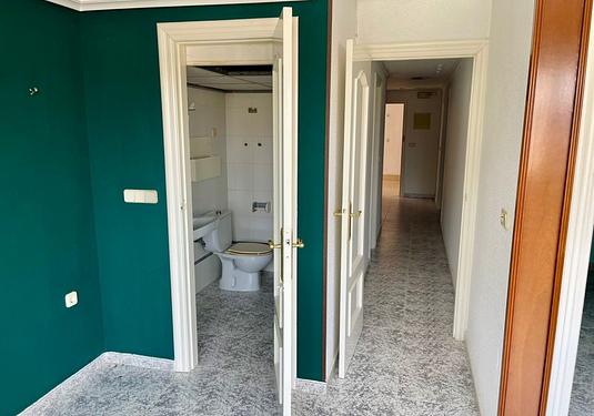 Commercial in Los Alcazares