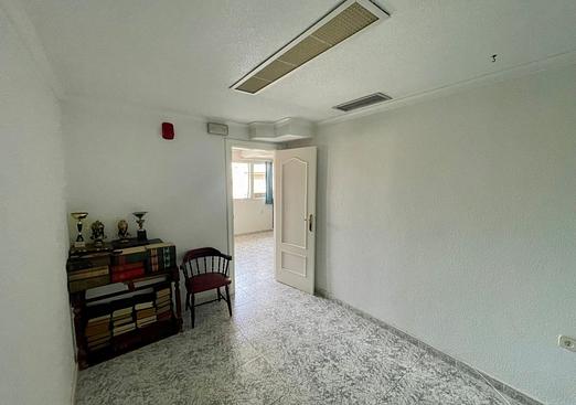 Commercial in Los Alcazares