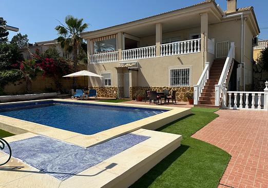Villa in Algorfa