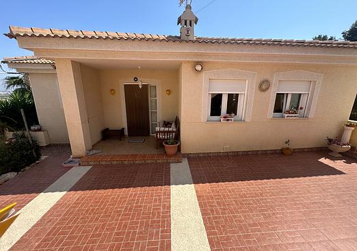Villa in Algorfa