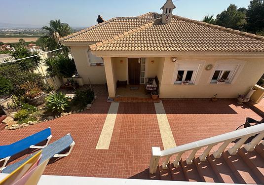 Villa in Algorfa