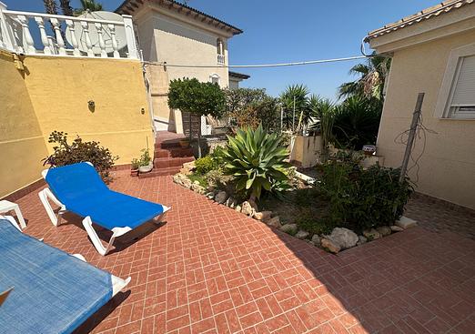 Villa in Algorfa