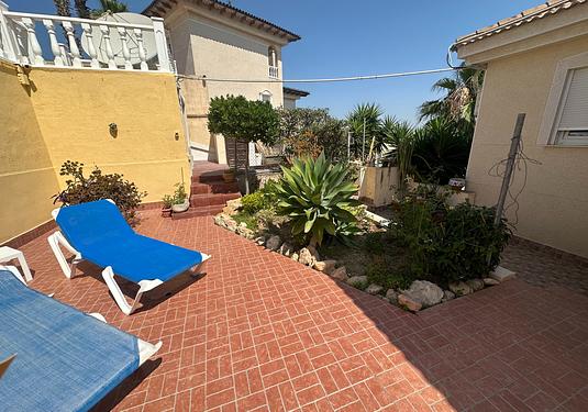 Villa in Algorfa