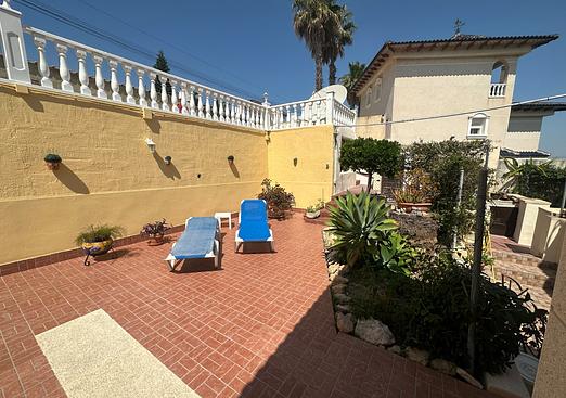 Villa in Algorfa