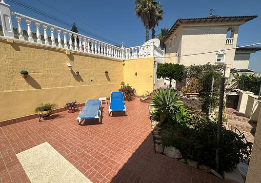 Villa in Algorfa