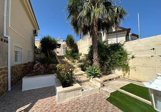Villa in Algorfa